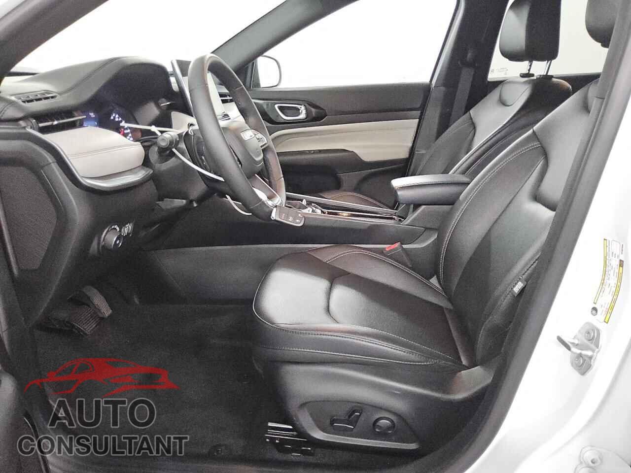 JEEP COMPASS 2025 - 3C4NJDCN3ST507045