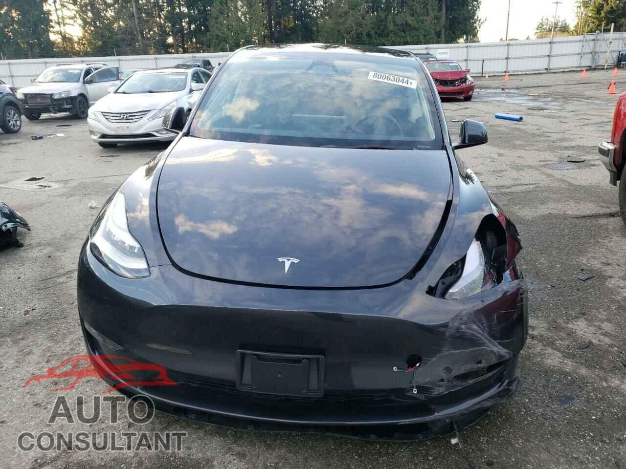 TESLA MODEL Y 2024 - 7SAYGAEE7RF987089