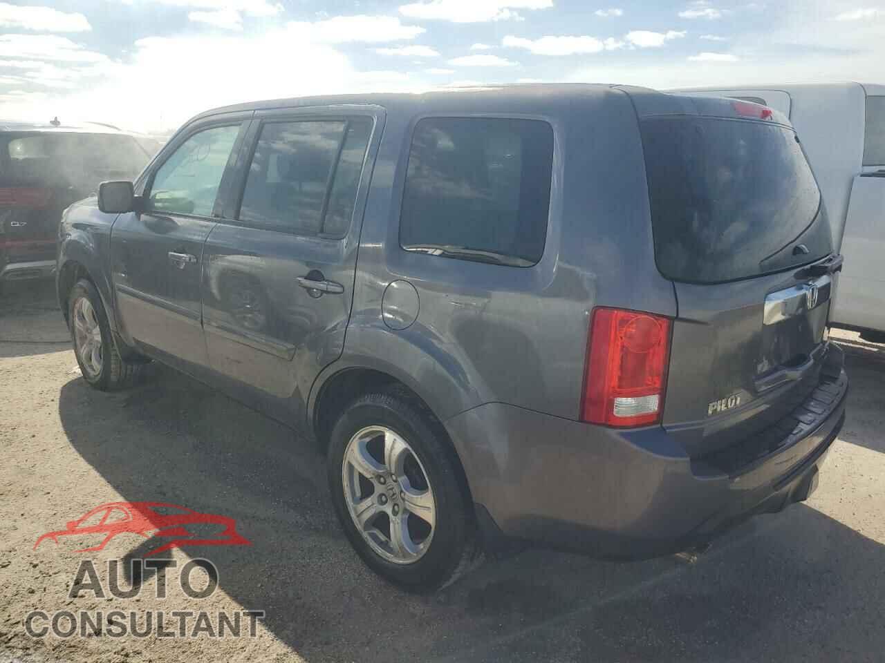 HONDA PILOT 2015 - 5FNYF4H57FB050512
