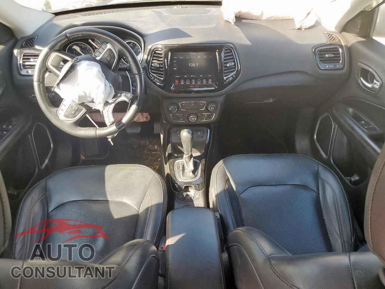 JEEP COMPASS 2019 - 3C4NJCCB7KT663122