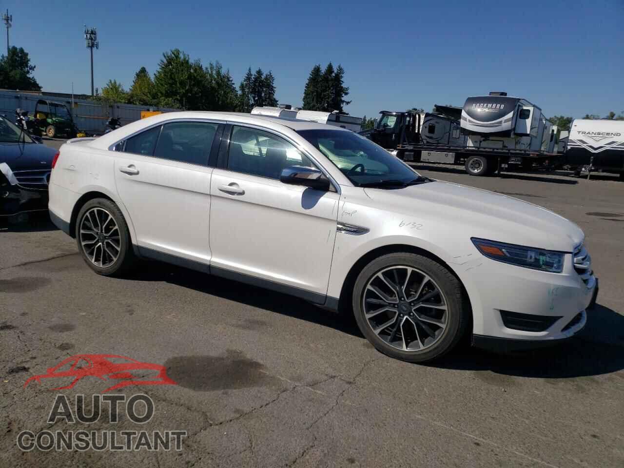 FORD TAURUS 2017 - 1FAHP2J89HG120404