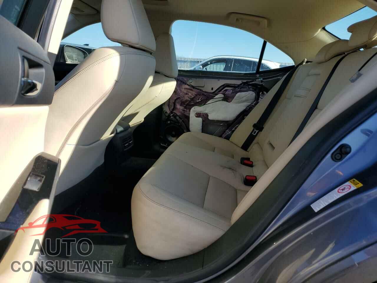 LEXUS IS 2016 - JTHBA1D25G5018089