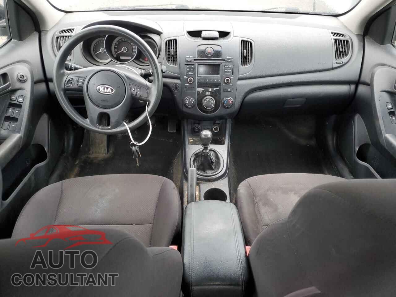 KIA FORTE 2010 - KNAFT4A24A5305107