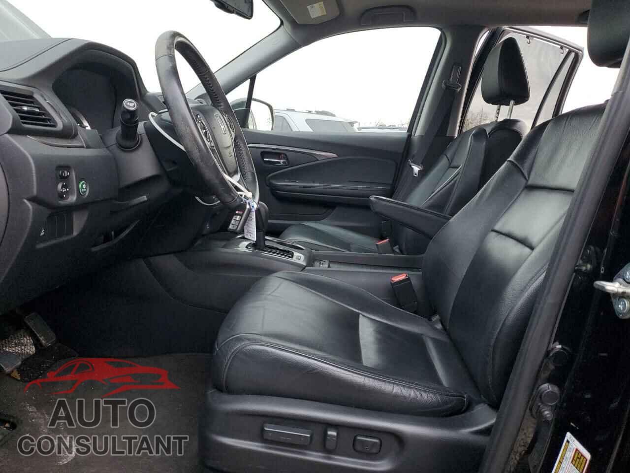 HONDA PILOT 2017 - 5FNYF6H87HB004266