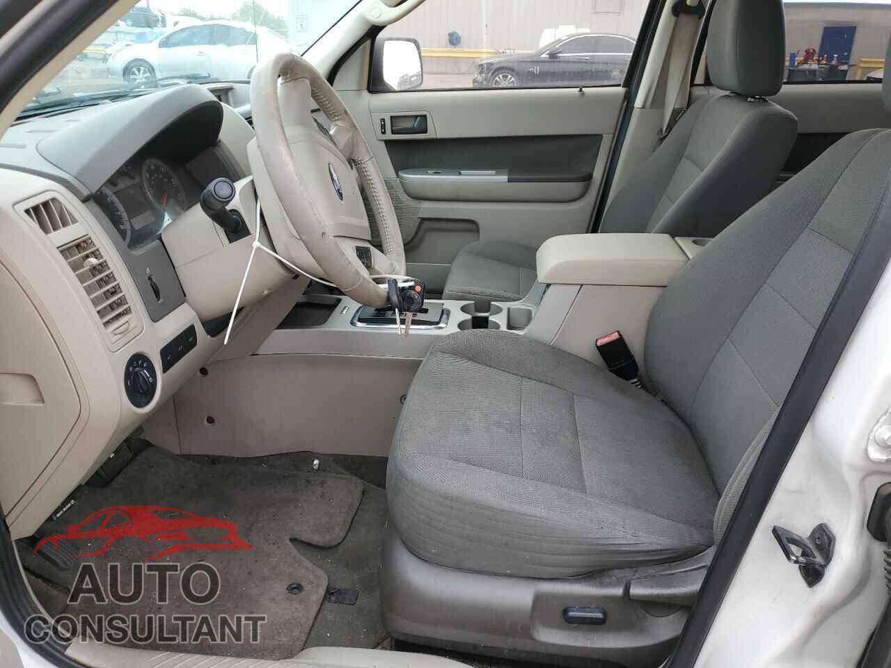 FORD ESCAPE 2009 - 1FMCU03G79KD11108