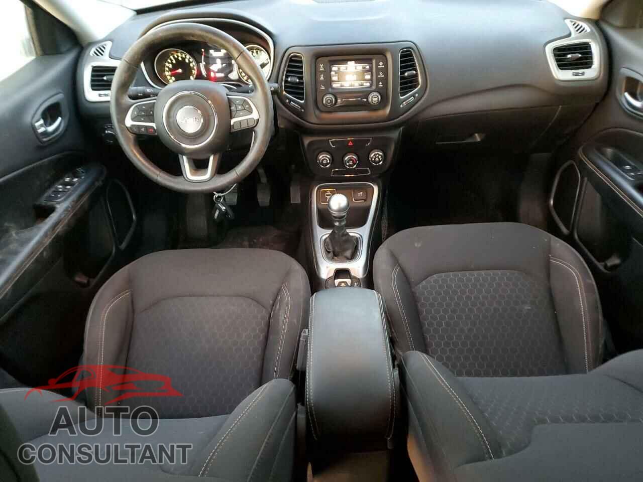 JEEP COMPASS 2018 - 3C4NJCAB5JT125049