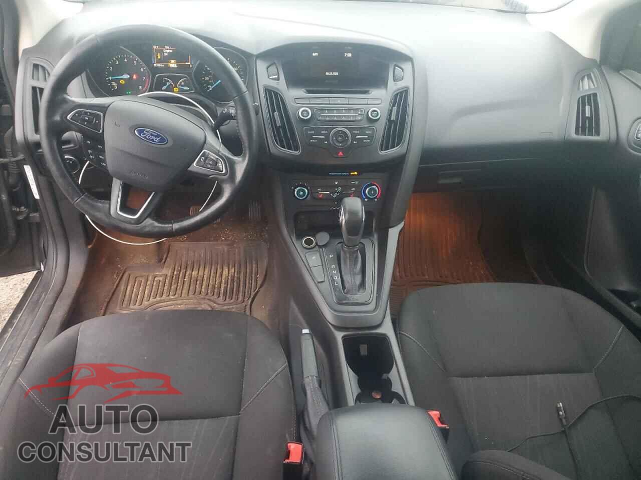FORD FOCUS 2017 - 1FADP3F26HL340695