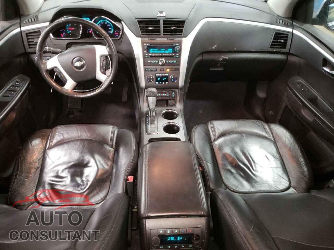 CHEVROLET TRAVERSE 2010 - 1GNLRGED0AS152543