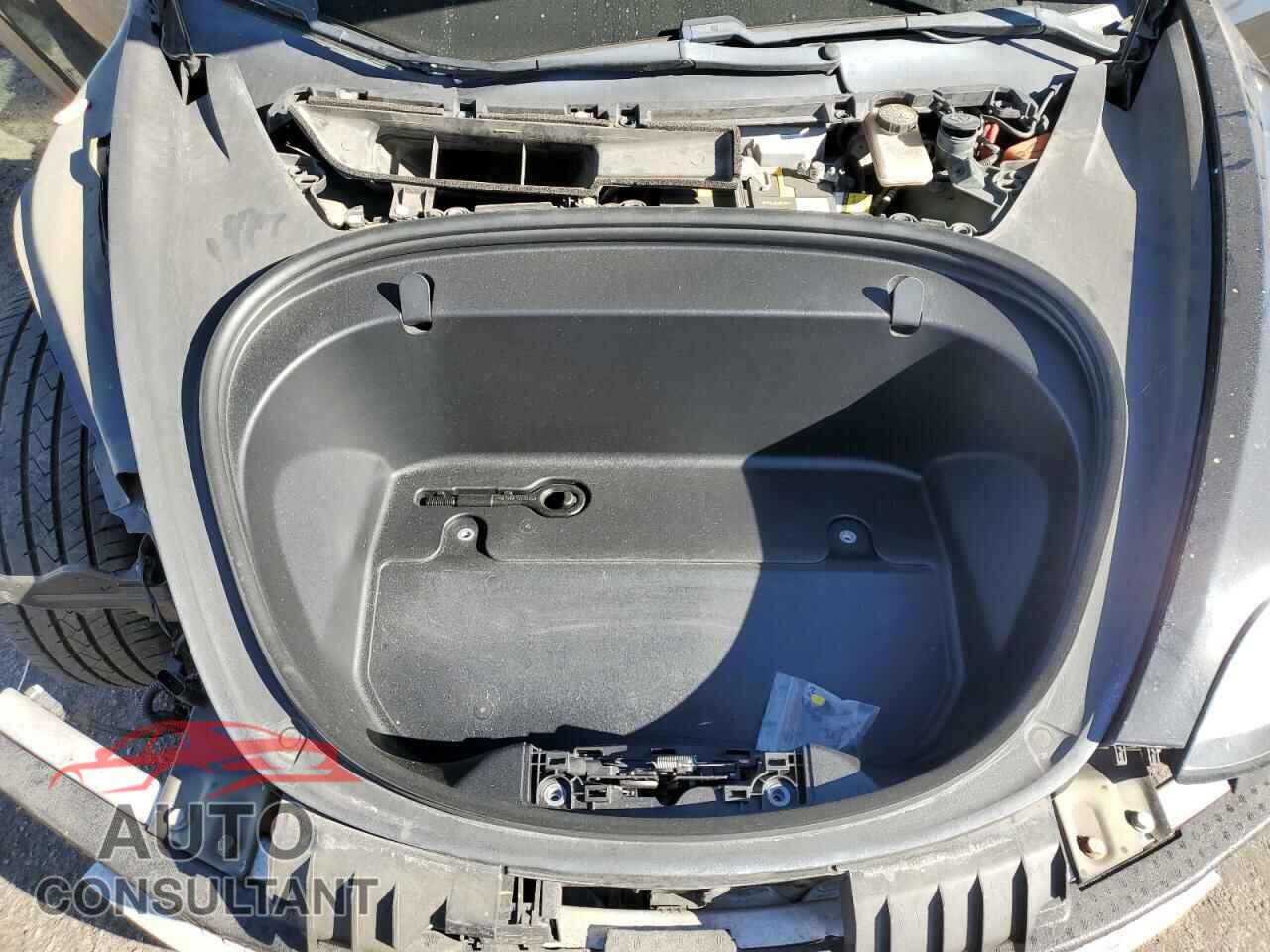 TESLA MODEL 3 2019 - 5YJ3E1EA8KF425332