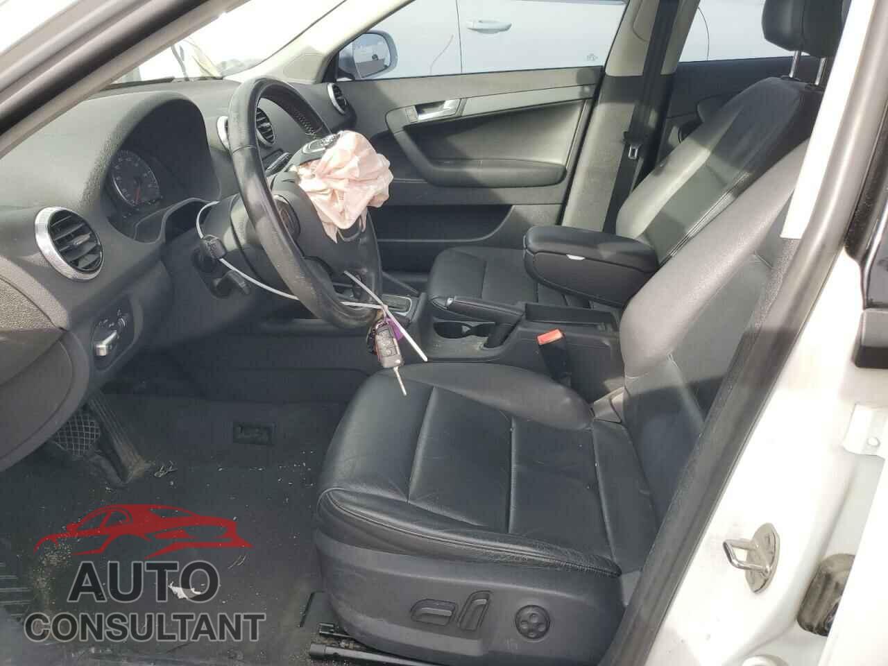AUDI A3 2011 - WAUBJBFM2BA052140