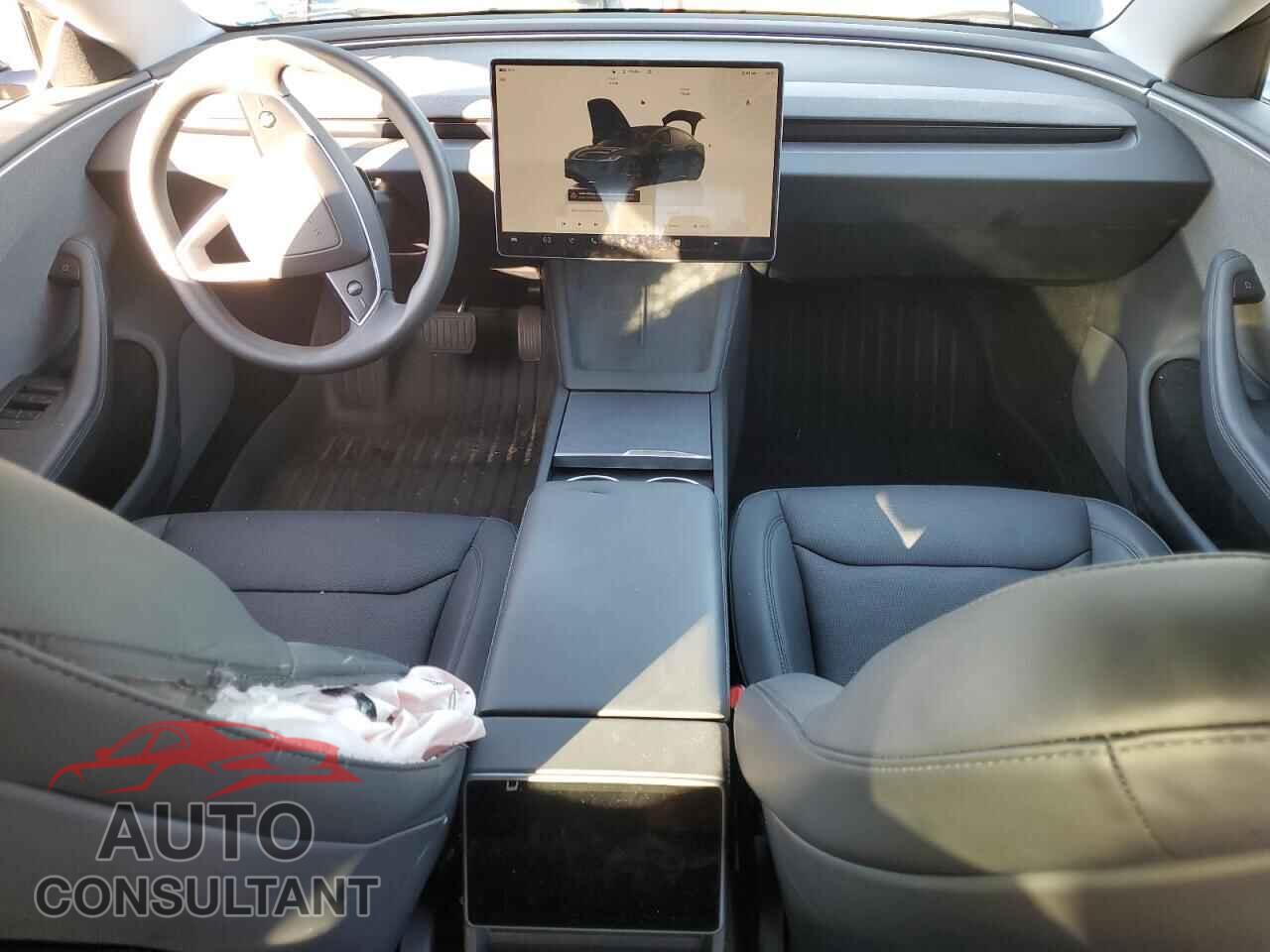 TESLA MODEL 3 2024 - 5YJ3E1EA0RF872649