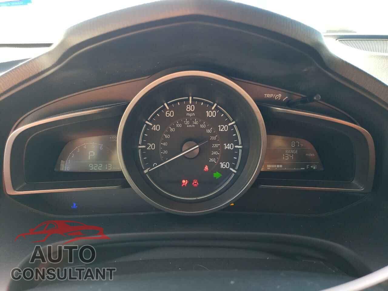 MAZDA 3 2018 - 3MZBN1L33JM200159