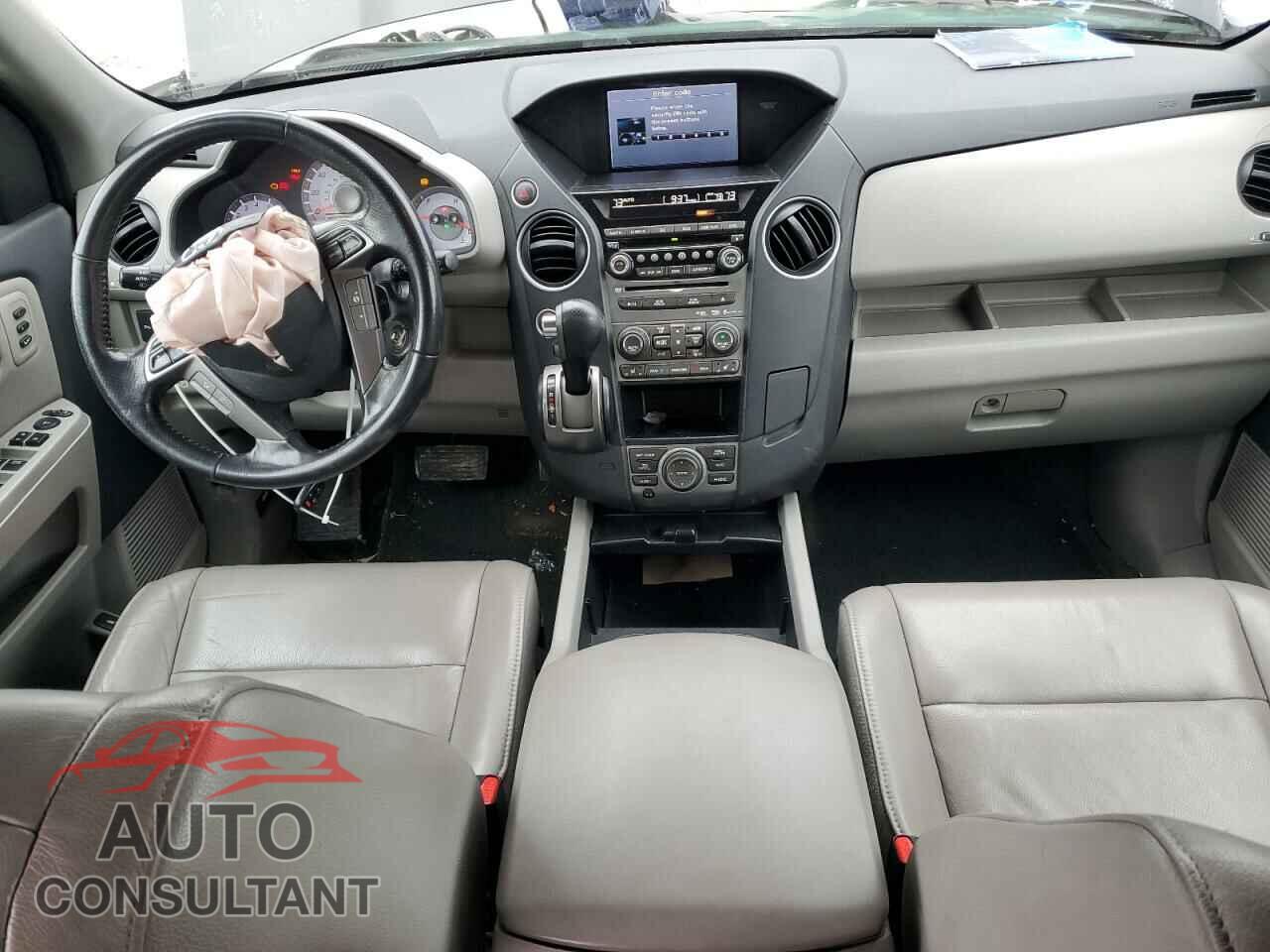 HONDA PILOT 2013 - 5FNYF4H95DB080415