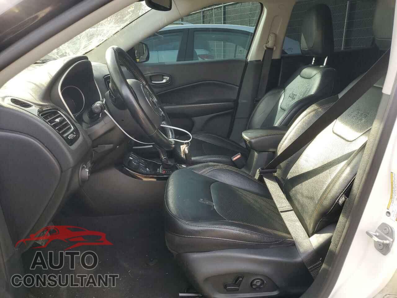 JEEP COMPASS 2020 - 3C4NJDCB0LT195905