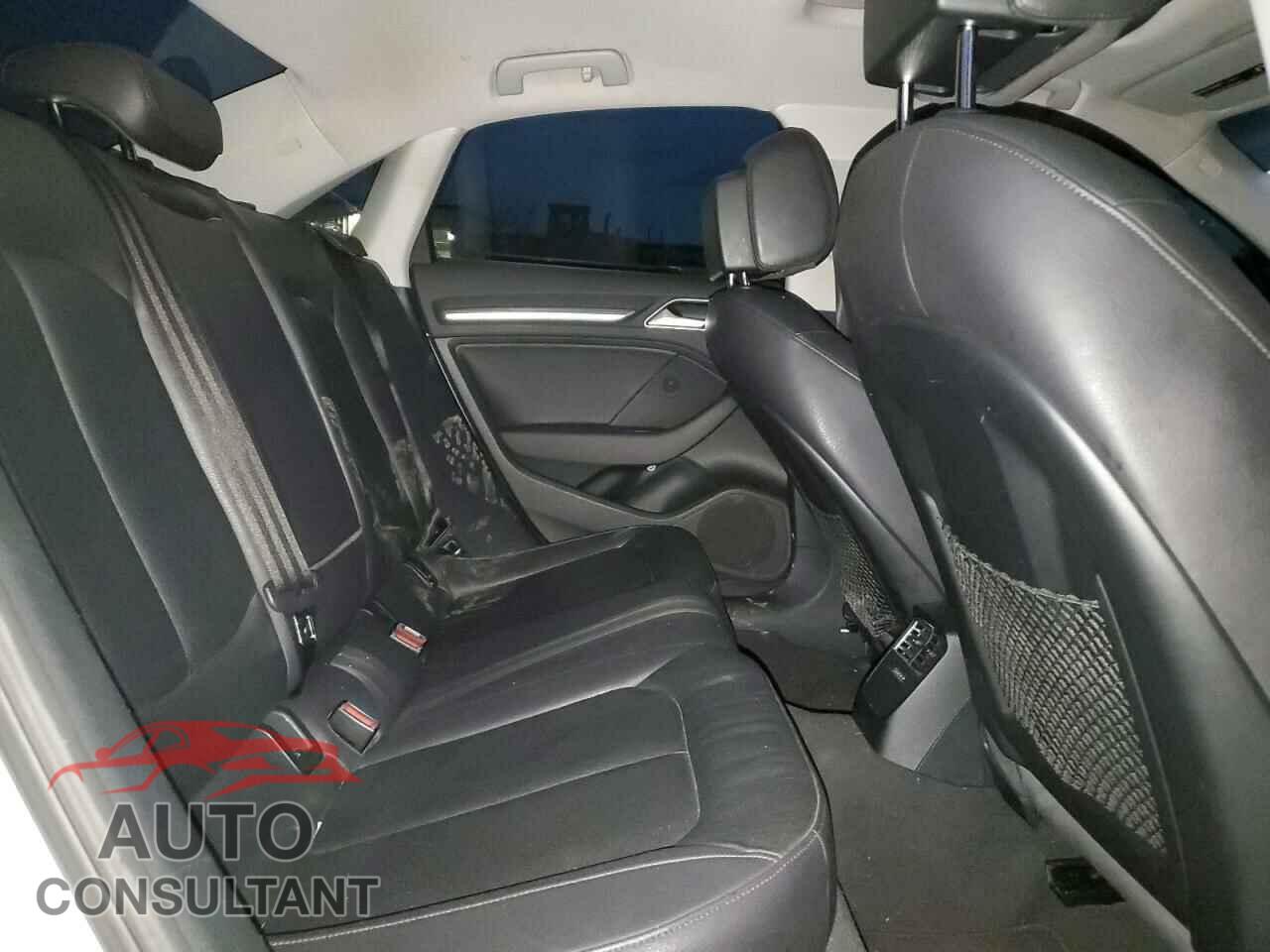 AUDI A3 2015 - WAUCCGFF8F1000854
