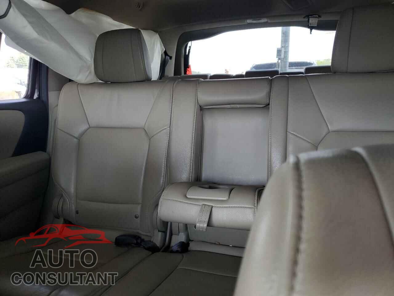 HONDA PILOT 2013 - 5FNYF4H52DB016426