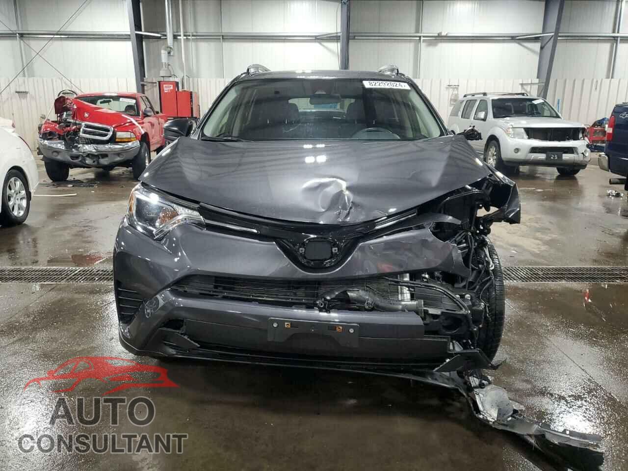 TOYOTA RAV4 2018 - JTMBFREV7JJ178564