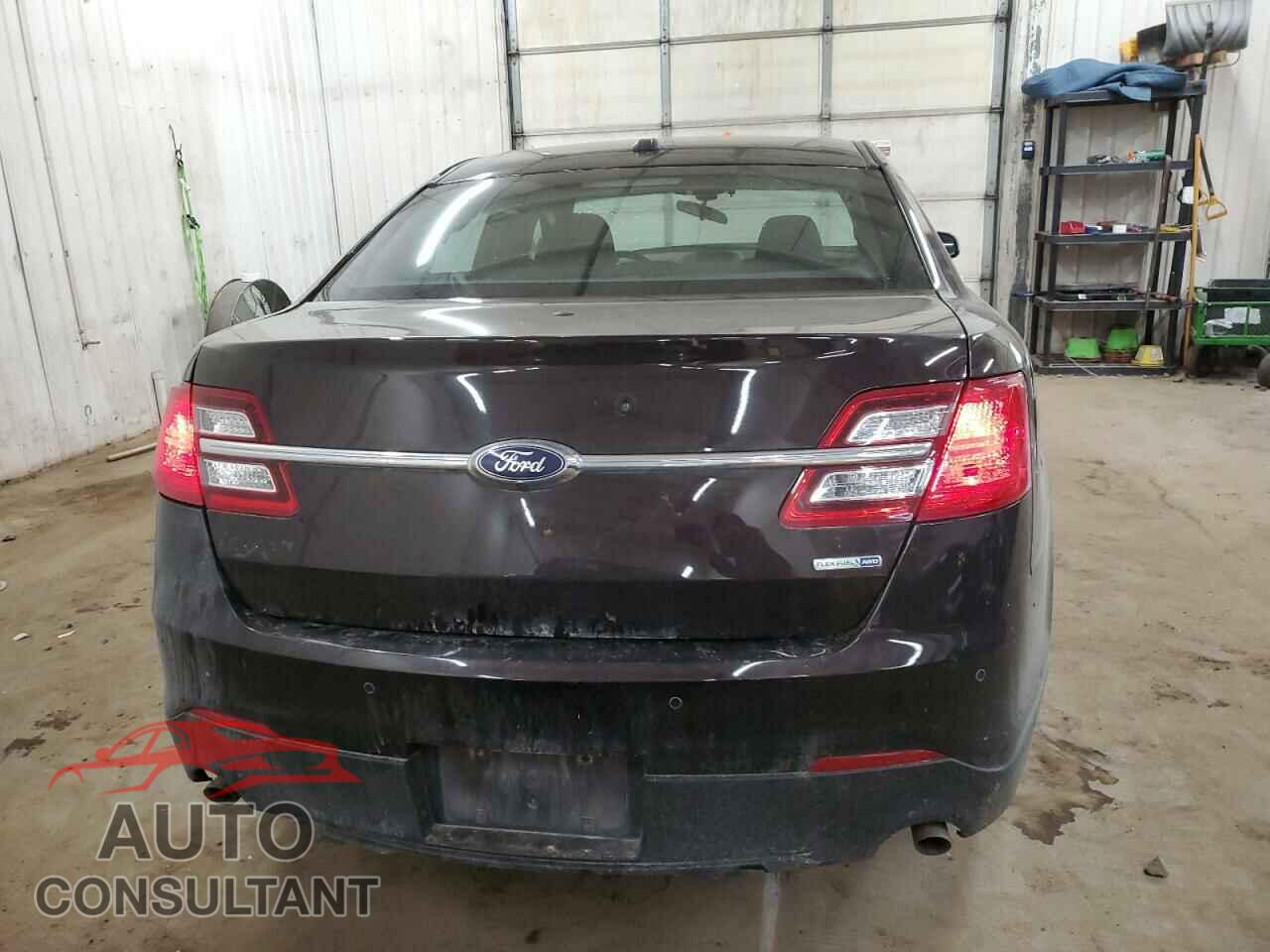 FORD TAURUS 2018 - 1FAHP2MK1JG114772