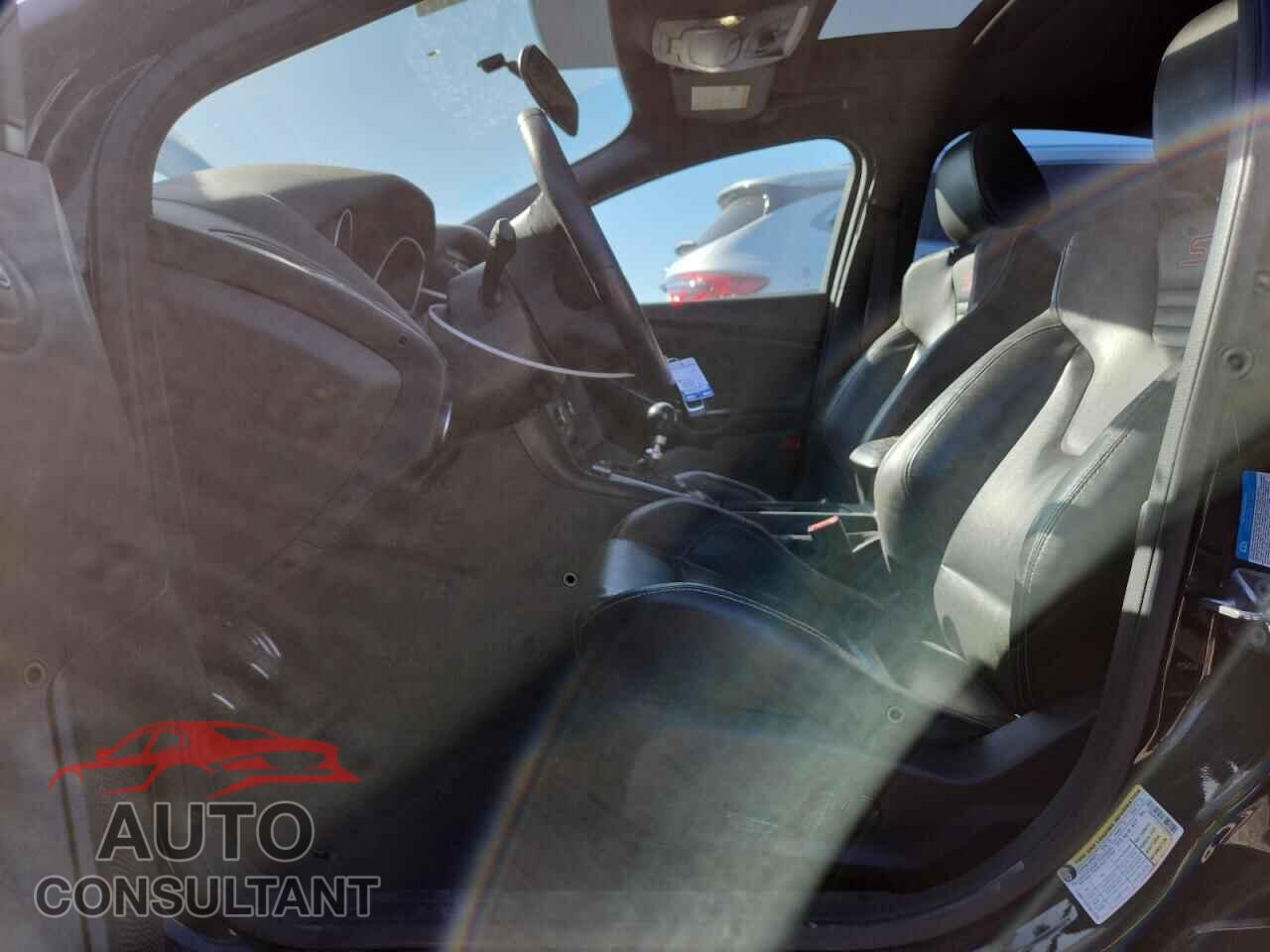 FORD FOCUS 2016 - 1FADP3L91GL308852