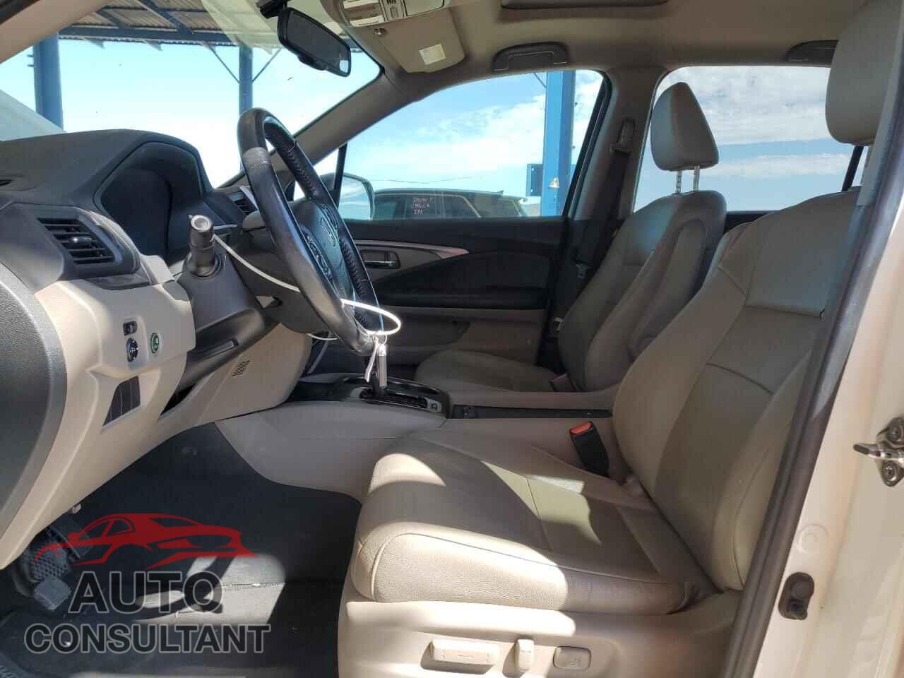 HONDA PILOT 2017 - 5FNYF5H58HB036045