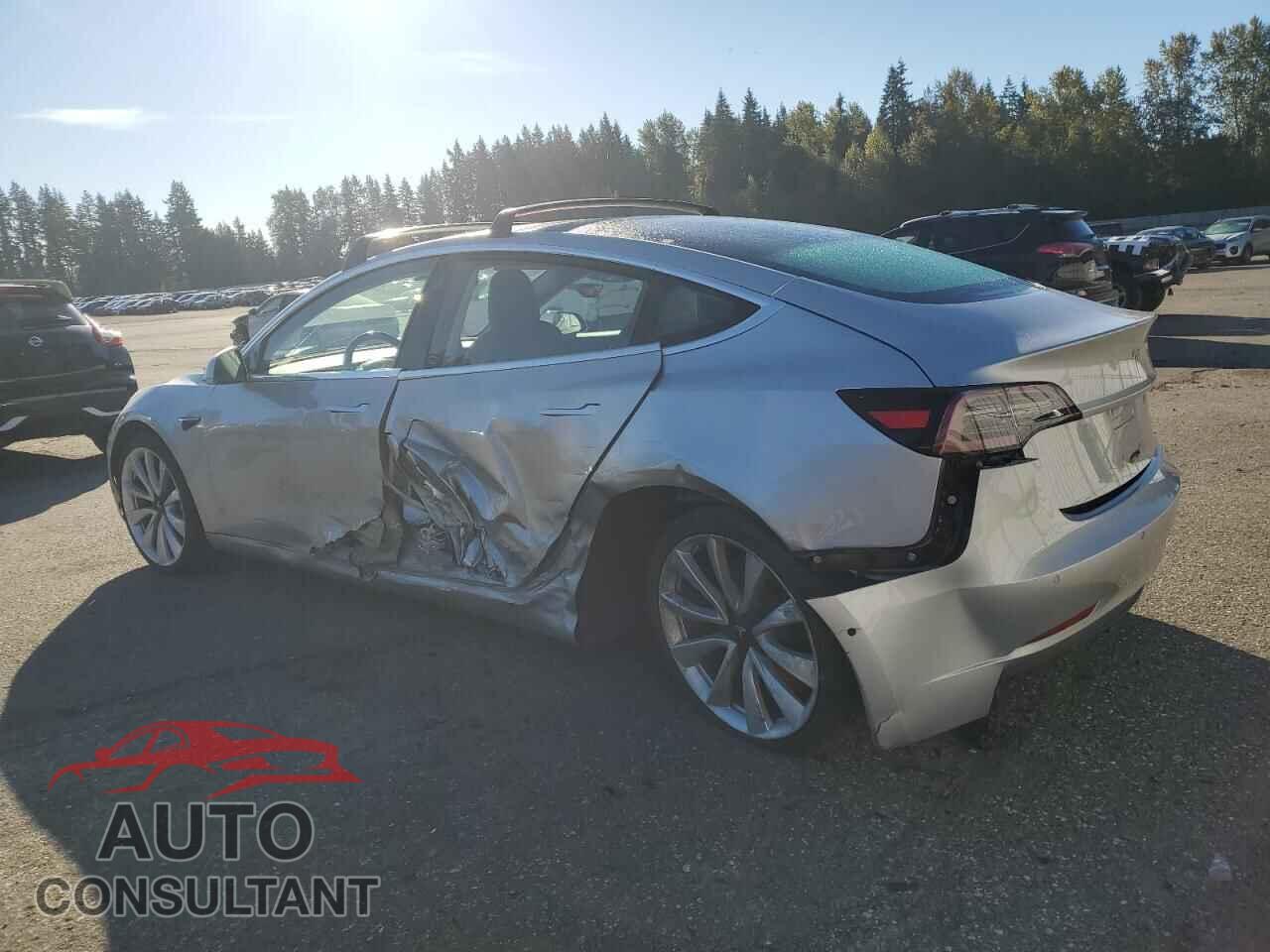 TESLA MODEL 3 2018 - 5YJ3E1EB8JF084327
