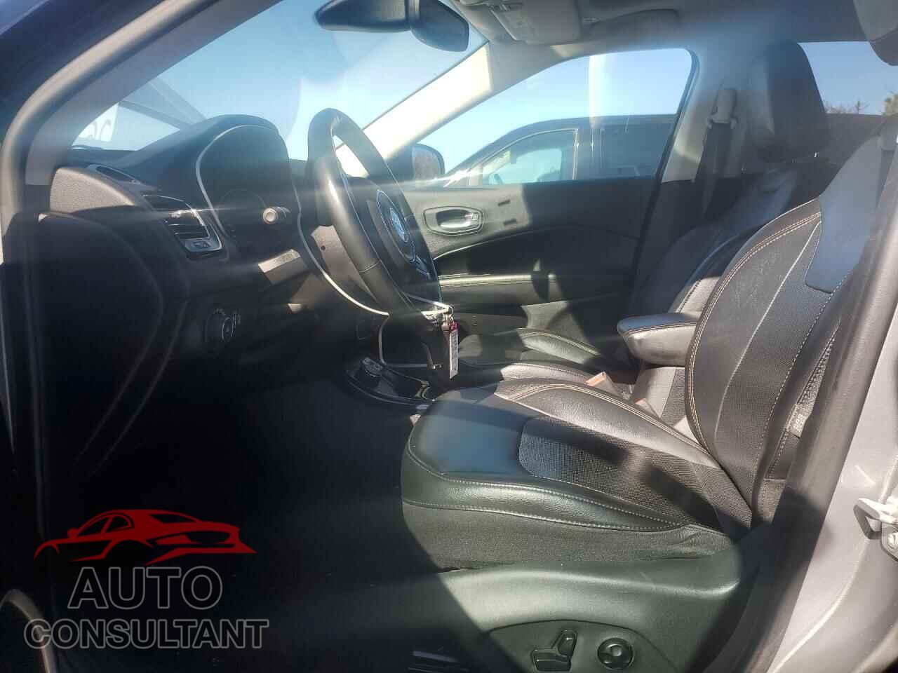 JEEP COMPASS 2019 - 3C4NJDCB3KT740705