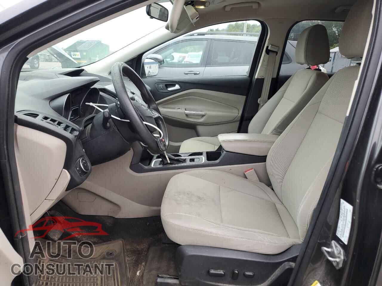 FORD ESCAPE 2017 - 1FMCU0GD8HUC81765