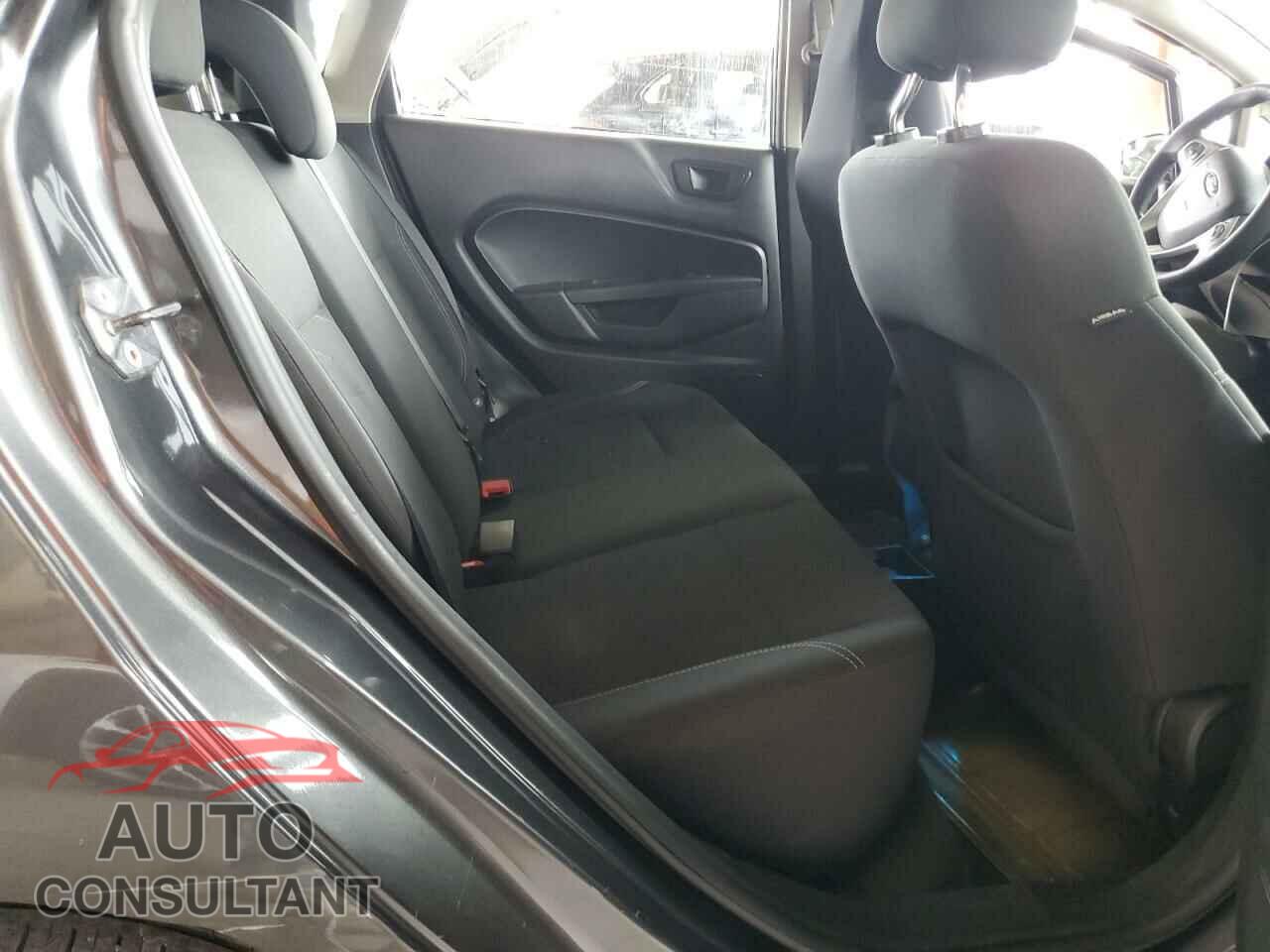 FORD FIESTA 2018 - 3FADP4EJ3JM133121