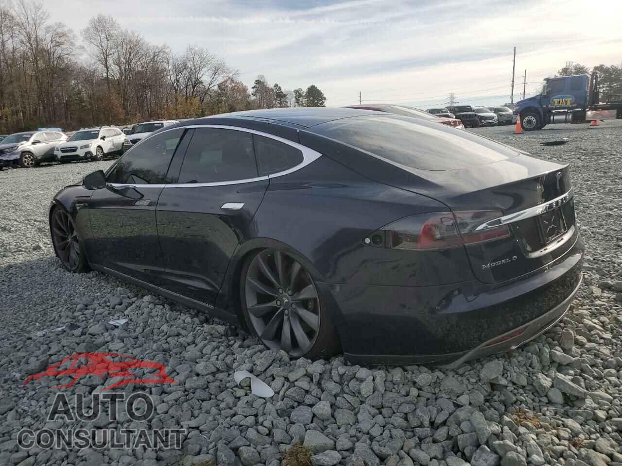 TESLA MODEL S 2013 - 5YJSA1DP9DFP24635