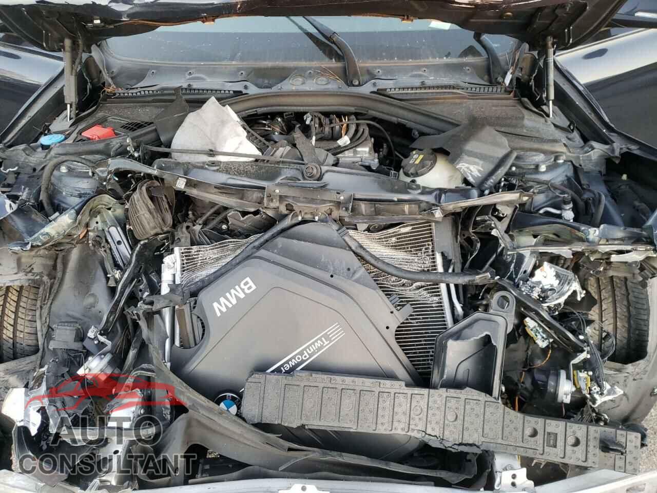 BMW 3 SERIES 2017 - WBA8A9C32HAC99877