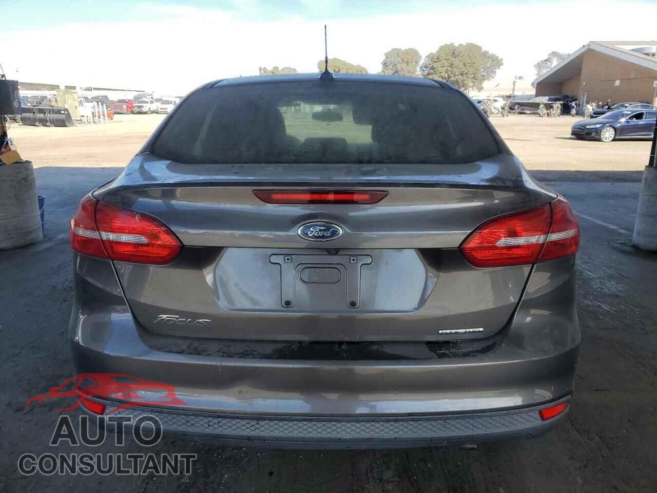 FORD FOCUS 2016 - 1FADP3E20GL256985