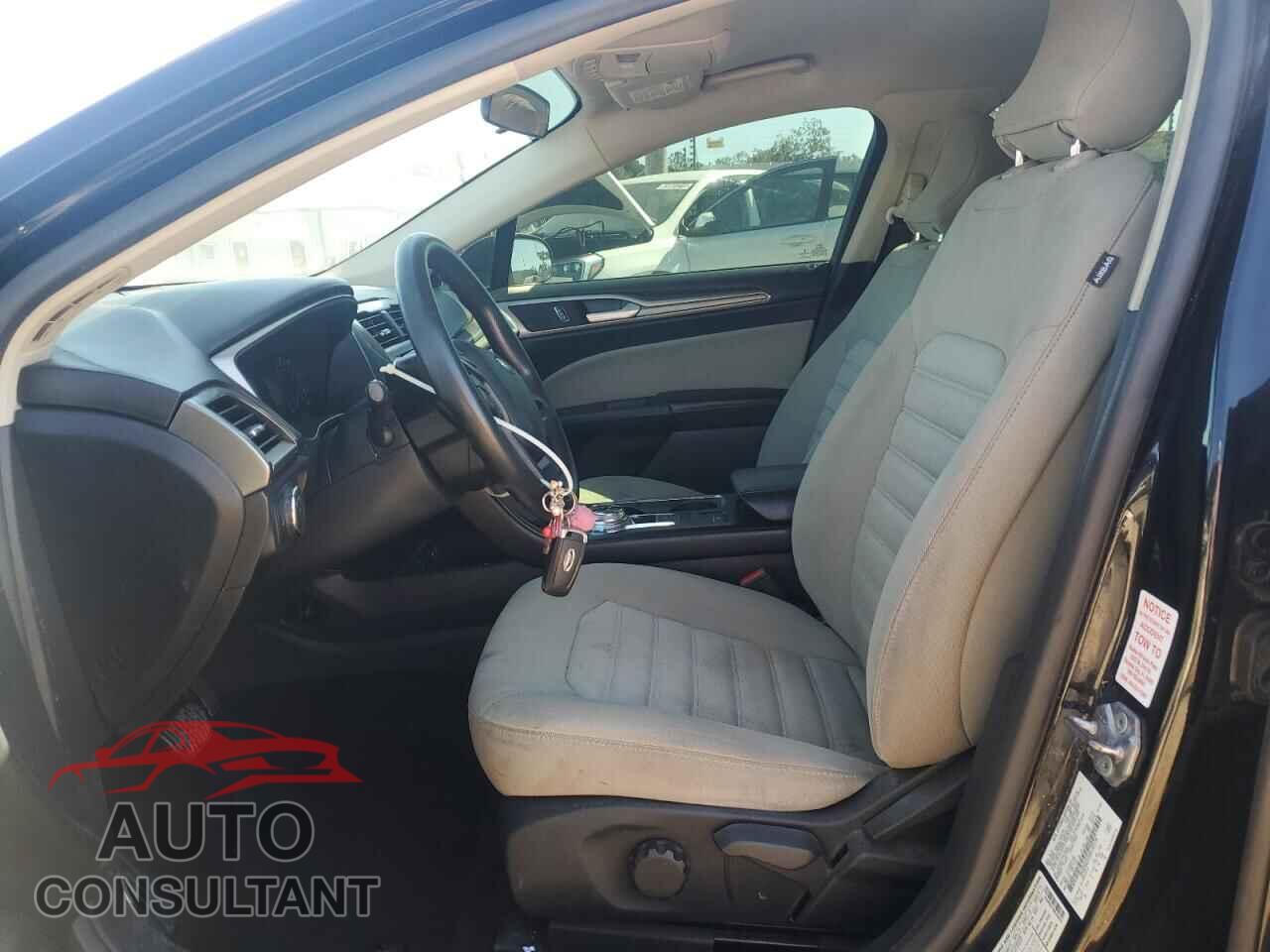 FORD FUSION 2017 - 3FA6P0G72HR148578