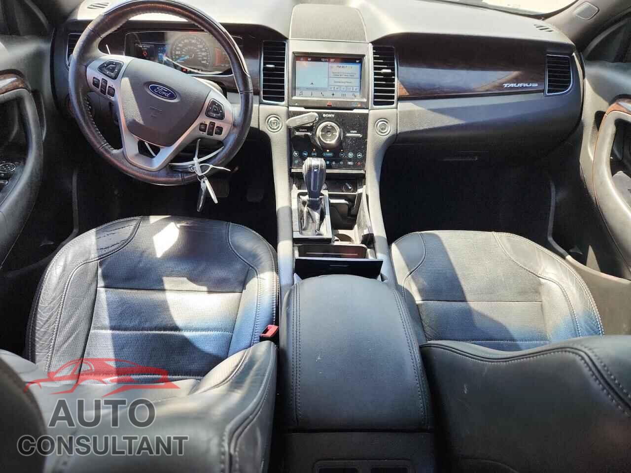 FORD TAURUS 2017 - 1FAHP2F82HG116509