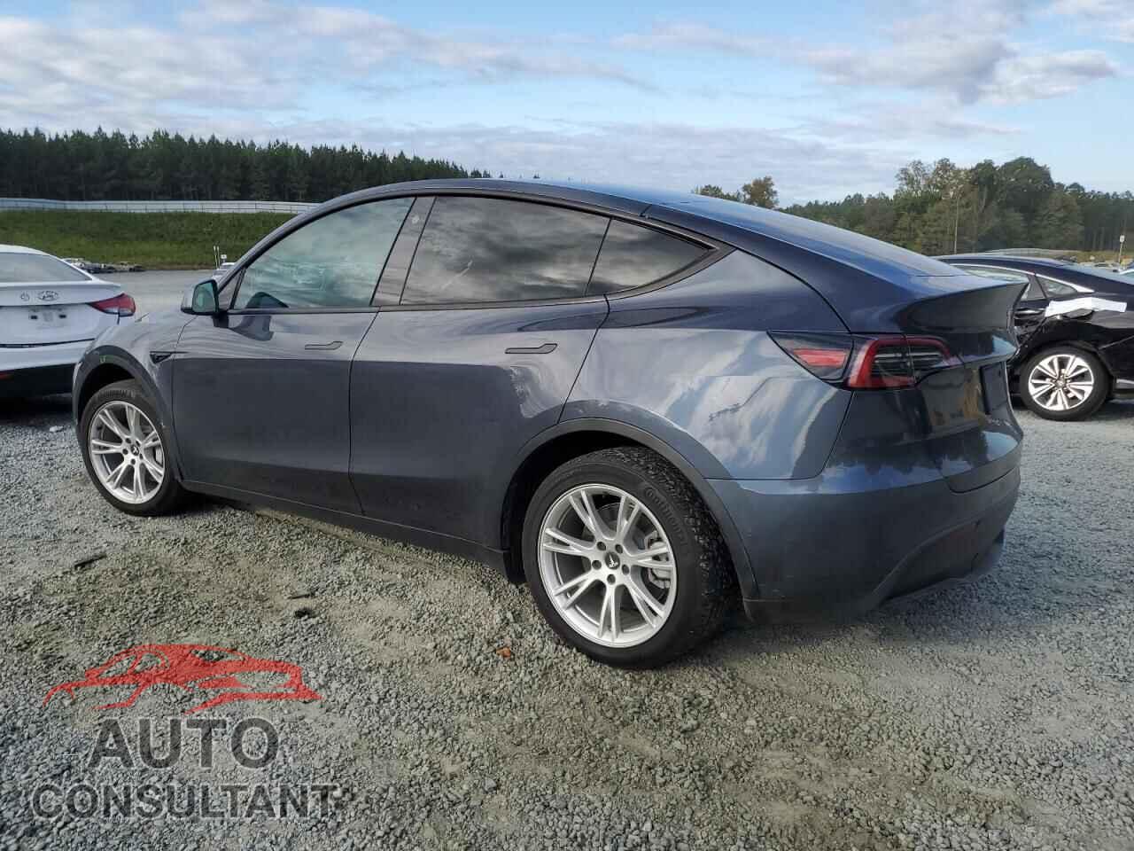 TESLA MODEL Y 2021 - 5YJYGDEE9MF294015