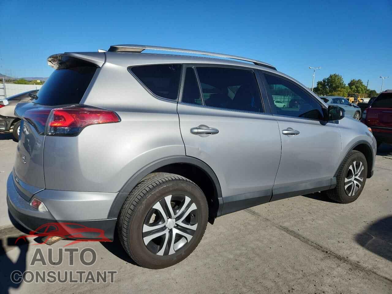TOYOTA RAV4 2016 - 2T3BFREV8GW504320