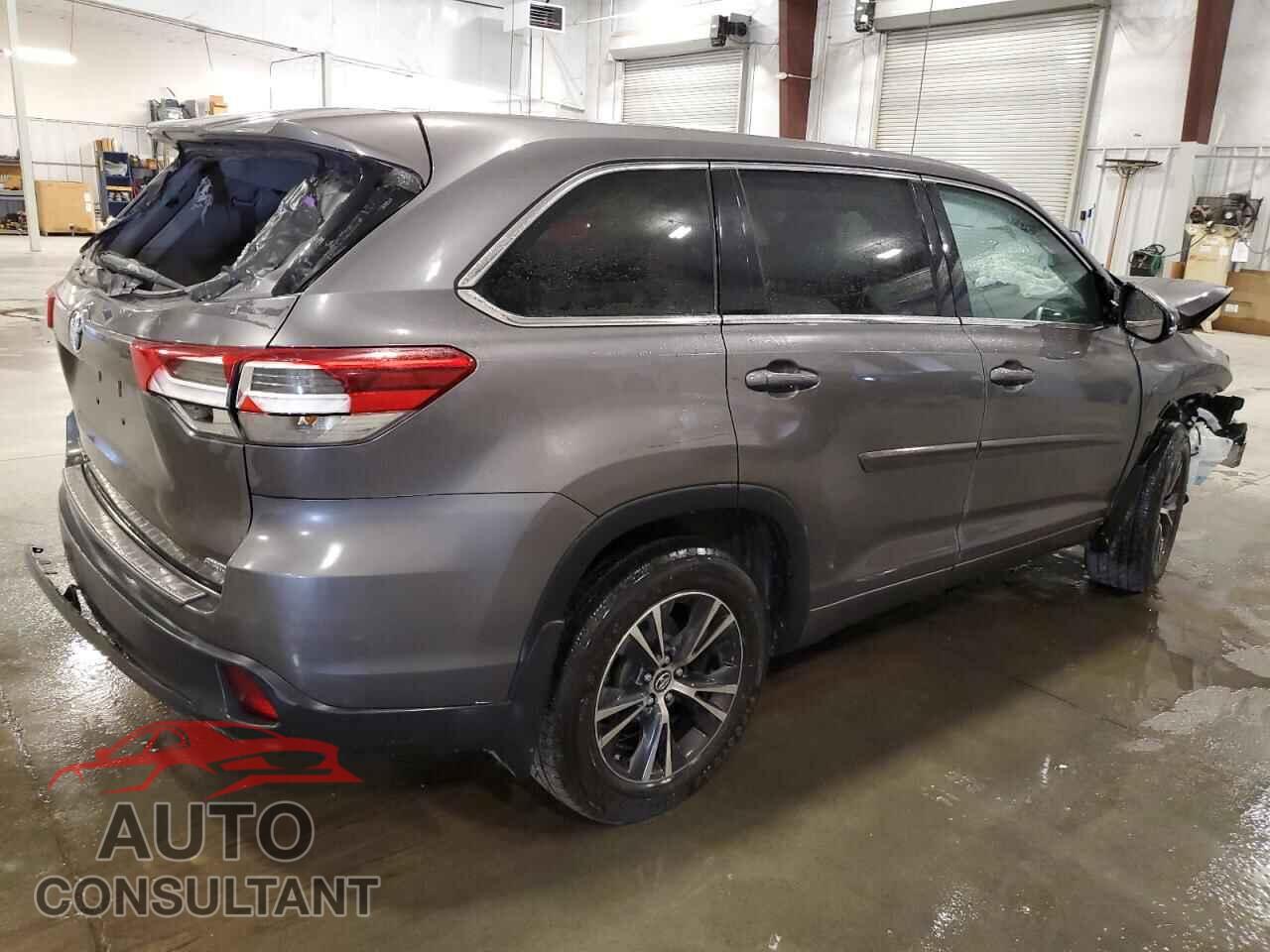 TOYOTA HIGHLANDER 2018 - 5TDBZRFH7JS854658