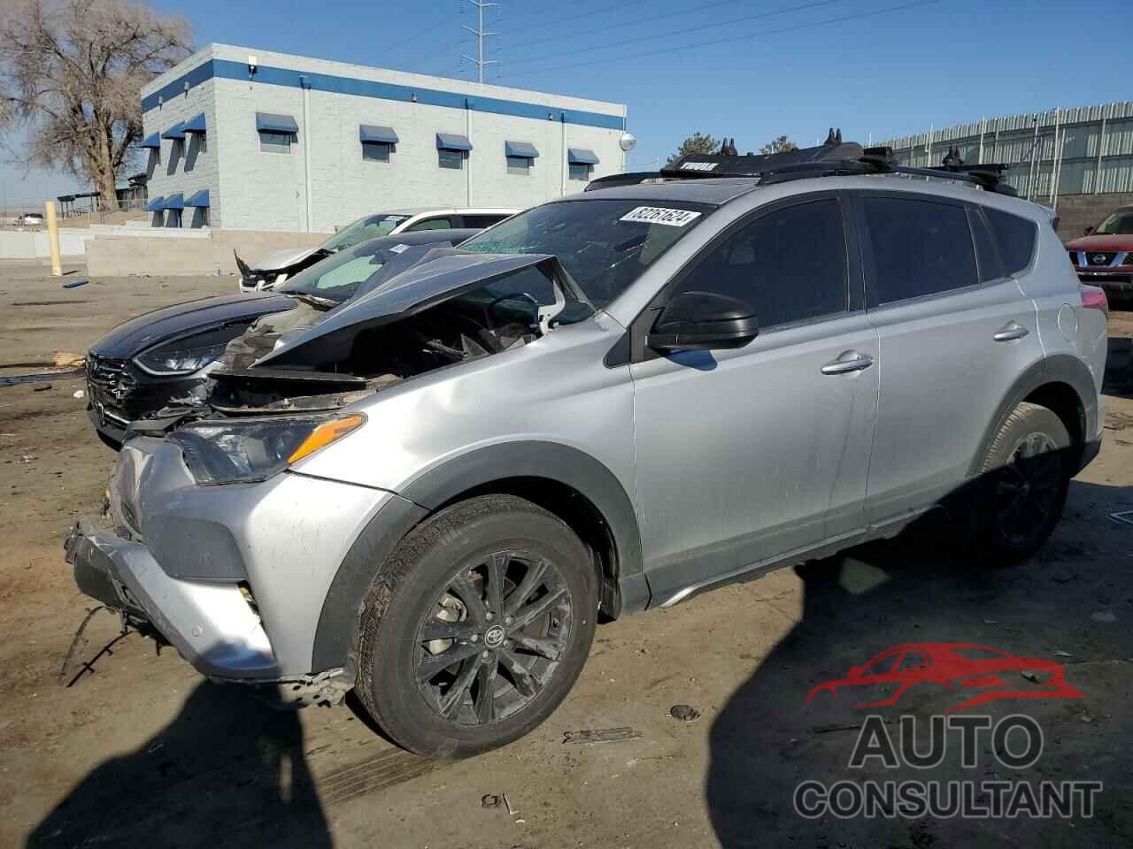 TOYOTA RAV4 2018 - 2T3RFREV8JW829314