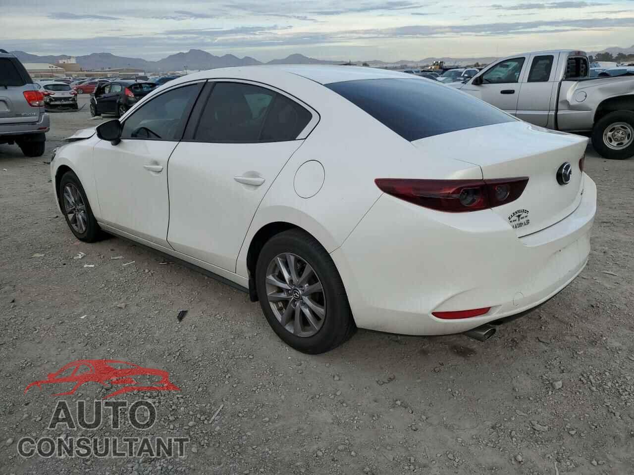 MAZDA 3 2021 - JM1BPAAL9M1303040