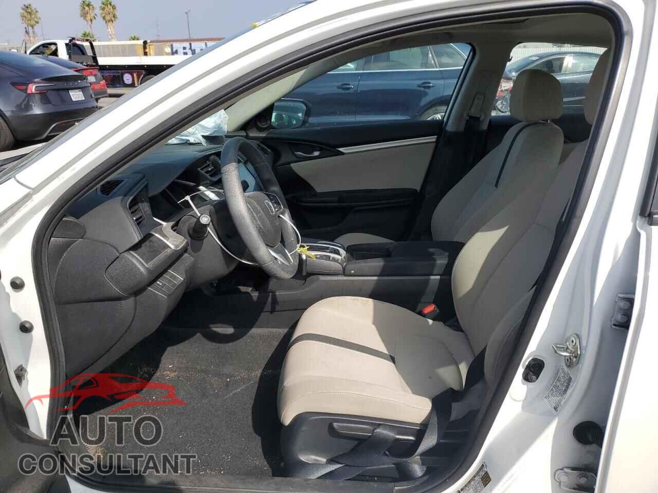HONDA CIVIC 2018 - 19XFC2F77JE207107