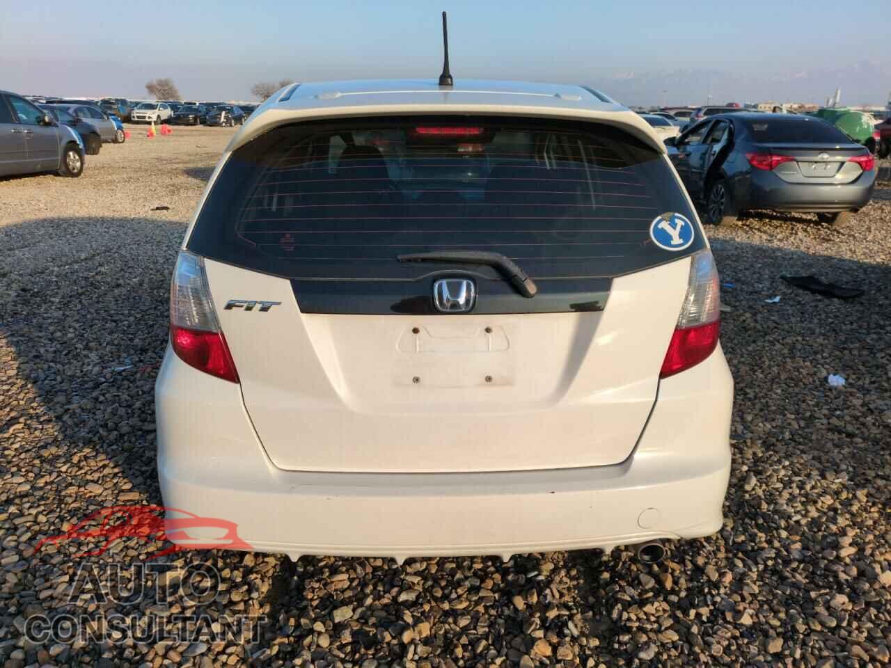 HONDA FIT 2013 - JHMGE8H58DC017789