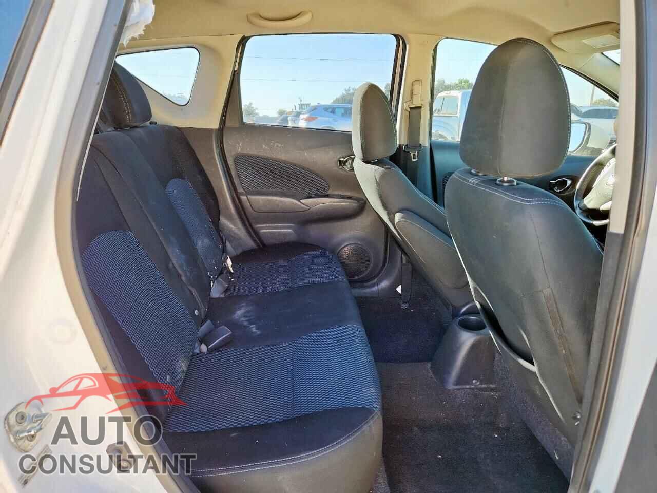 NISSAN VERSA 2015 - 3N1CE2CP3FL400832