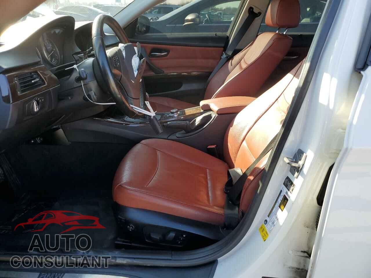 BMW 3 SERIES 2011 - WBAPH7C51BE680047