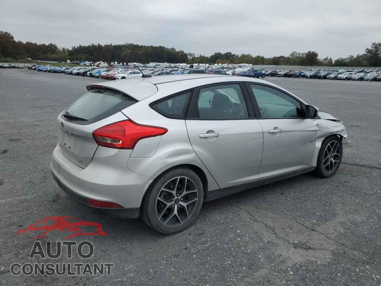 FORD FOCUS 2017 - 1FADP3M25HL274255