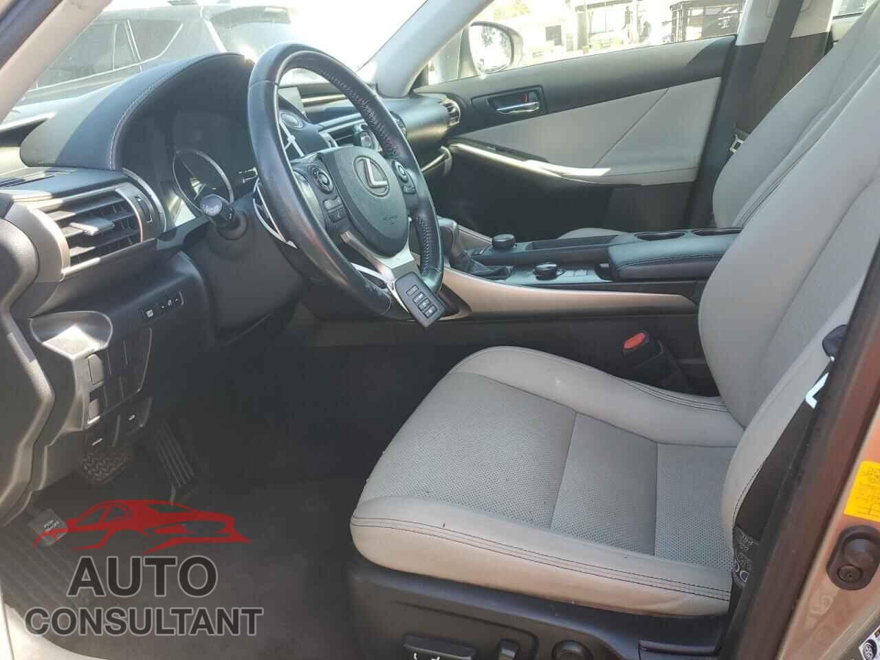 LEXUS IS 2014 - JTHBF1D27E5029108