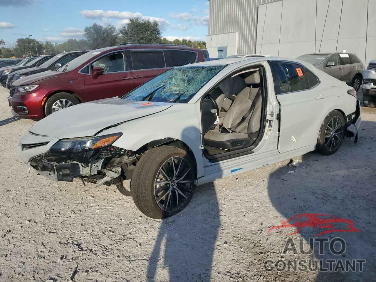 TOYOTA CAMRY 2024 - 4T1G11AK3RU218856