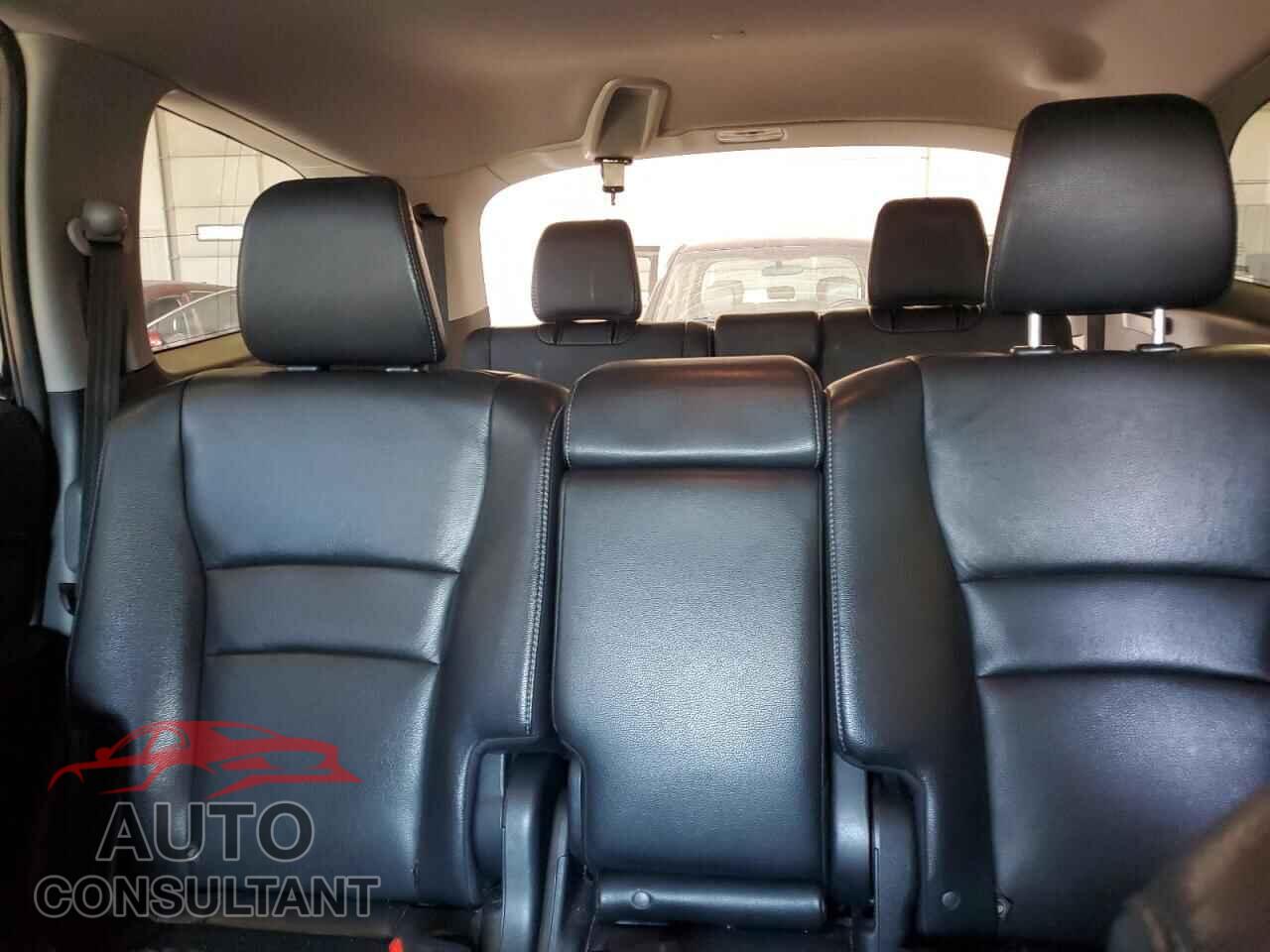 HONDA PILOT 2016 - 5FNYF5H93GB033457