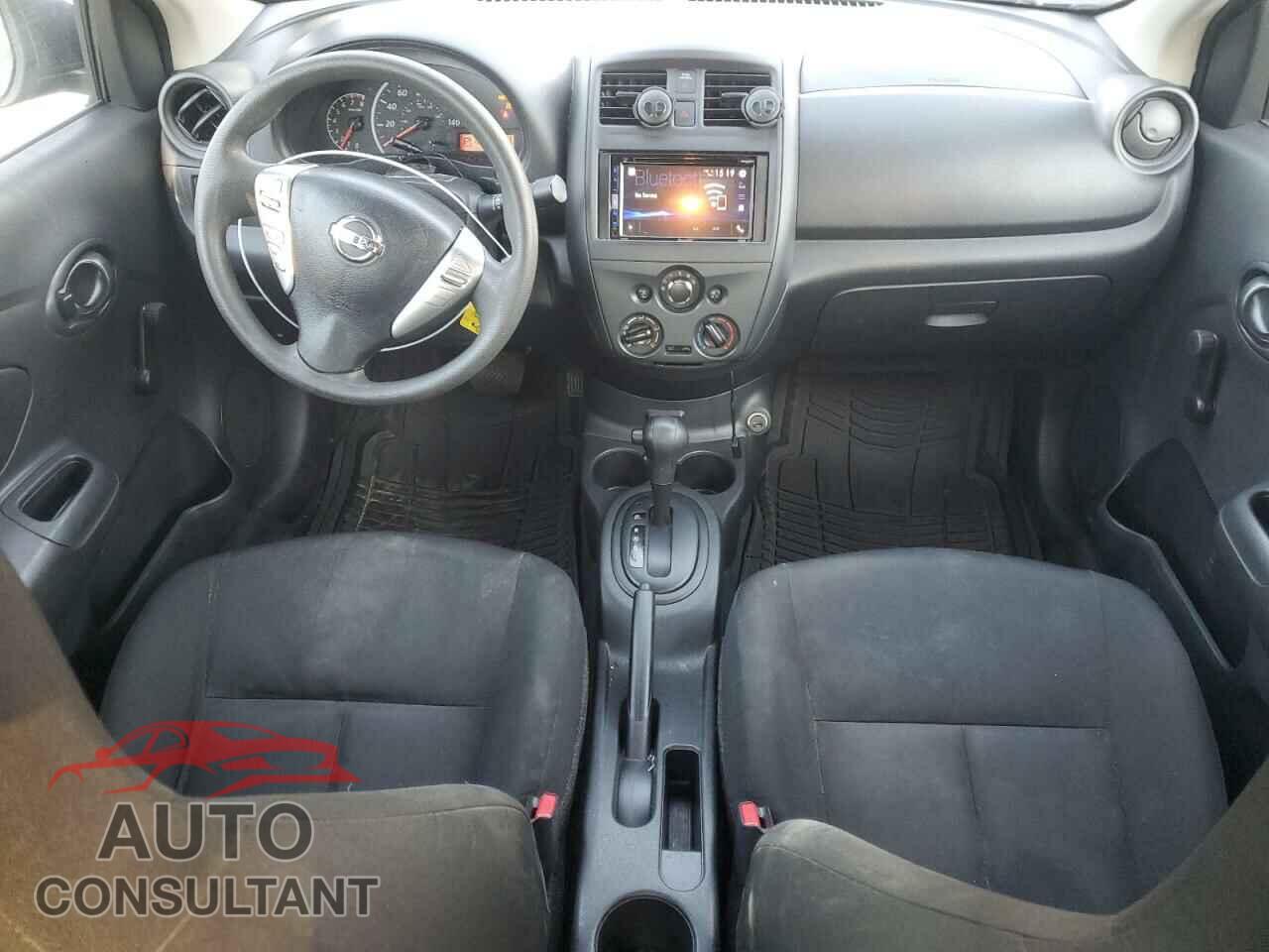 NISSAN VERSA 2017 - 3N1CN7AP4HL893360