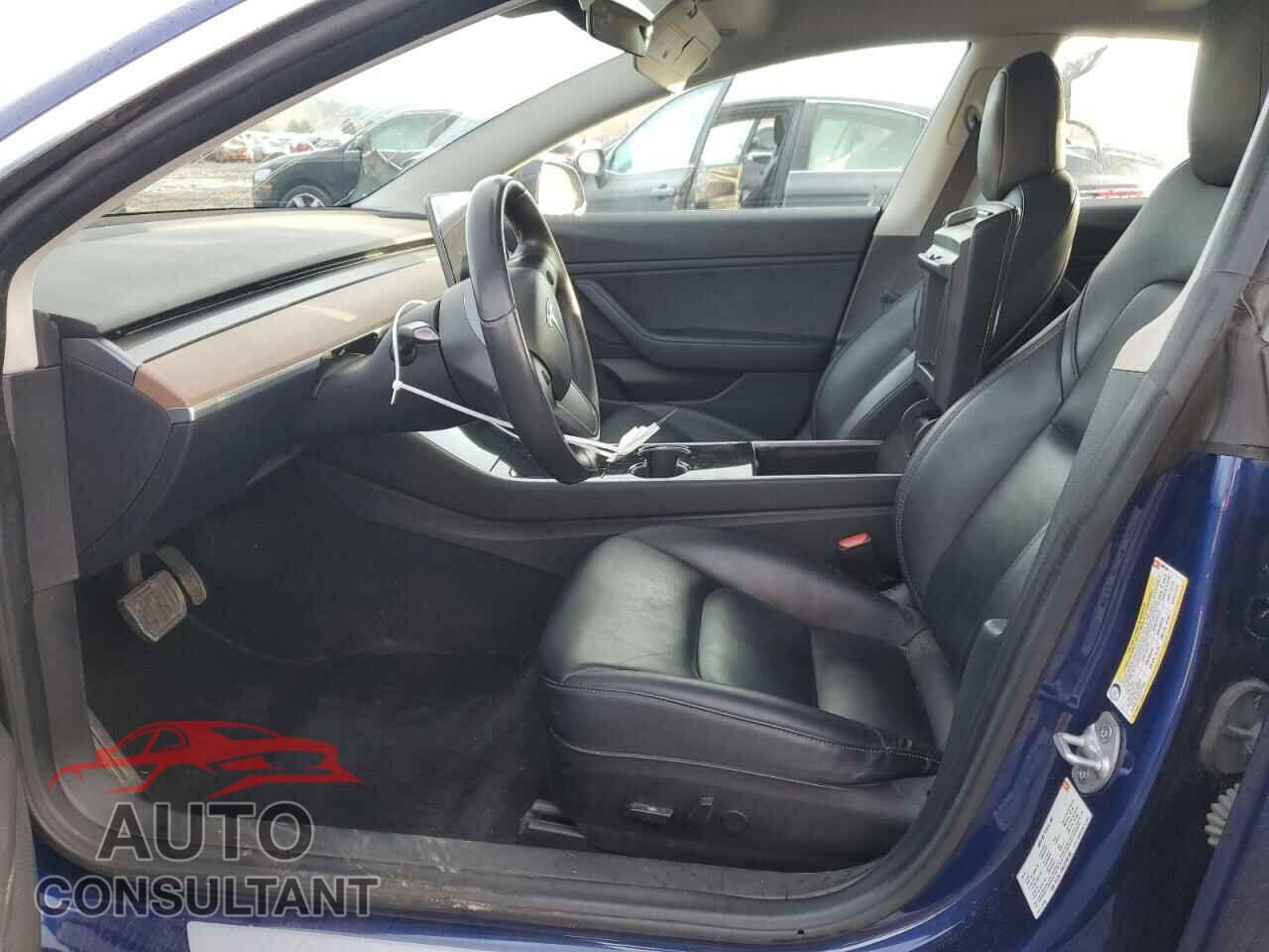 TESLA MODEL 3 2018 - 5YJ3E1EB0JF090106