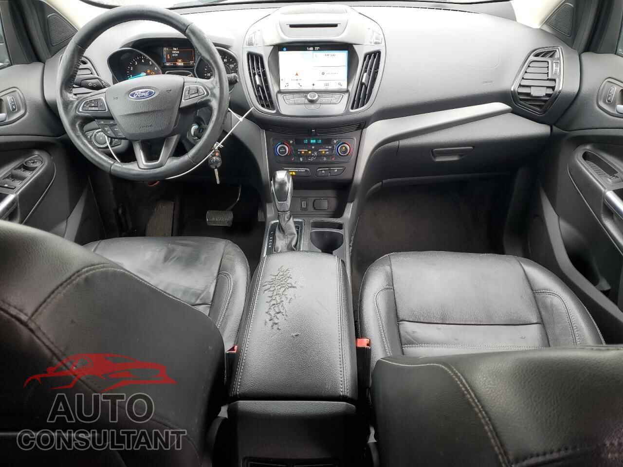 FORD ESCAPE 2018 - 1FMCU0HD5JUB02151