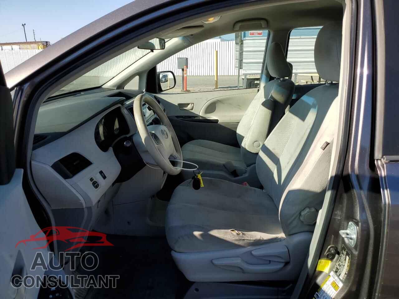 TOYOTA SIENNA 2012 - 5TDKA3DC1CS012154